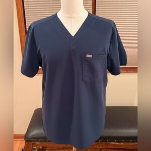 Figs Slate Blue Technical Collection Scrub Top Size Large (Minor Stain)